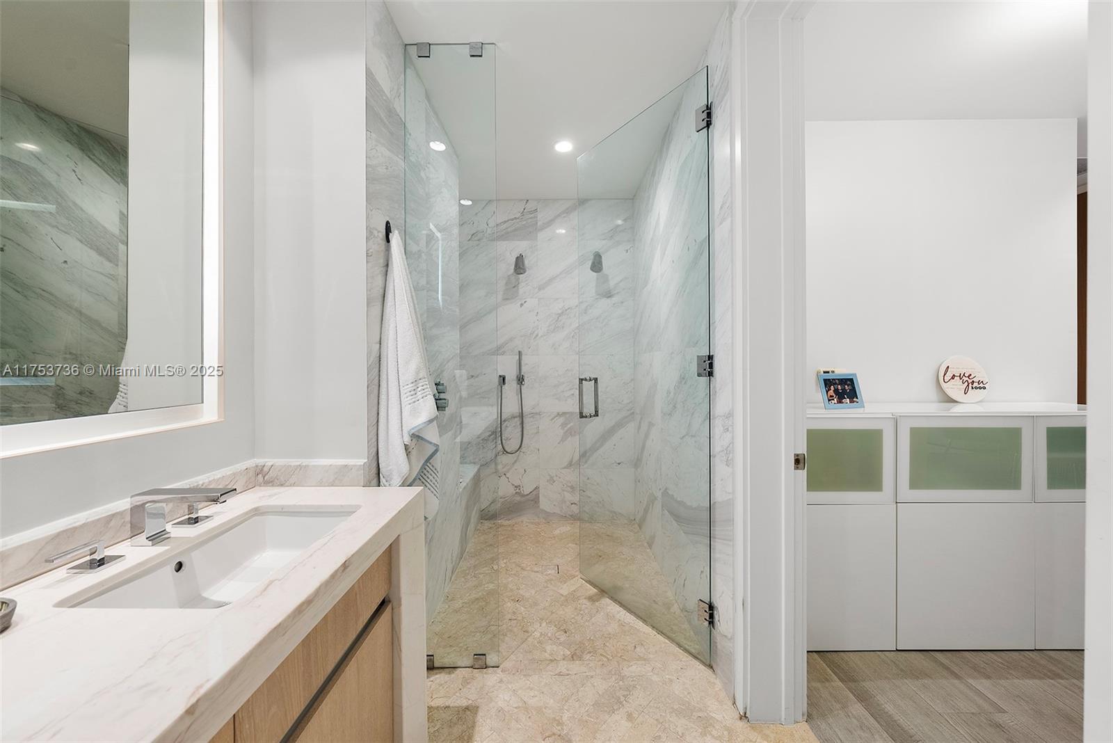 CLUB RESIDENCES AT PARK G - Residential