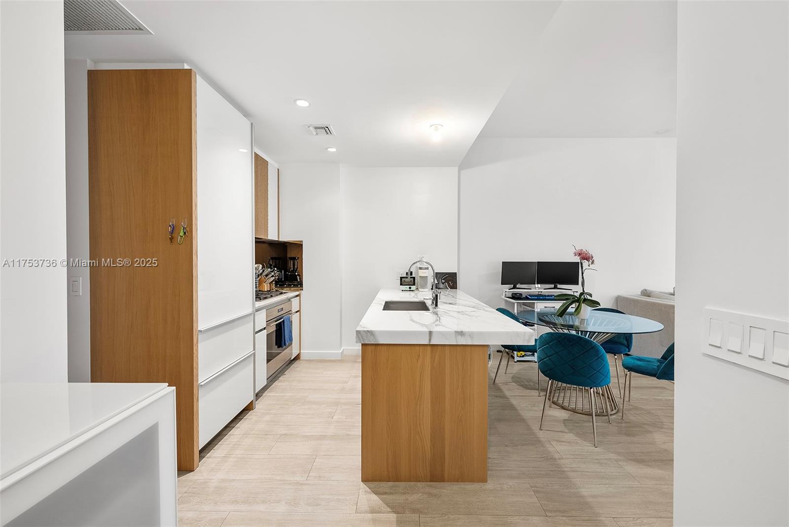 CLUB RESIDENCES AT PARK G - Residential
