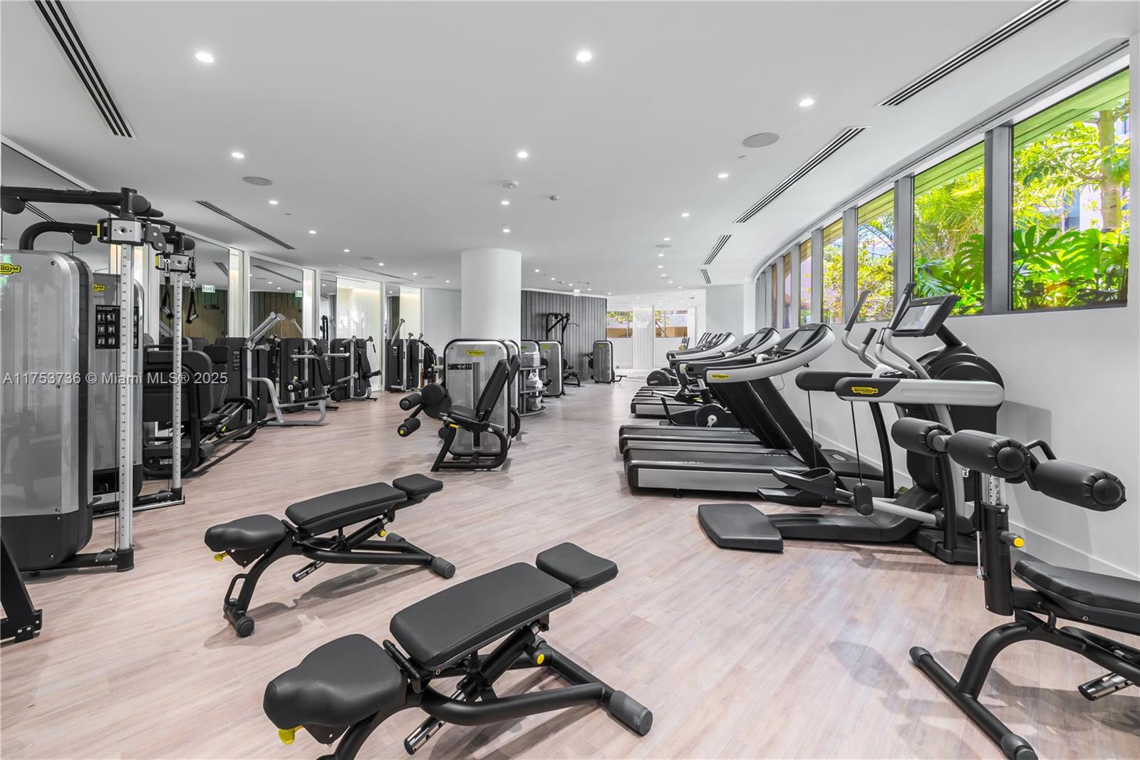 CLUB RESIDENCES AT PARK G - Residential