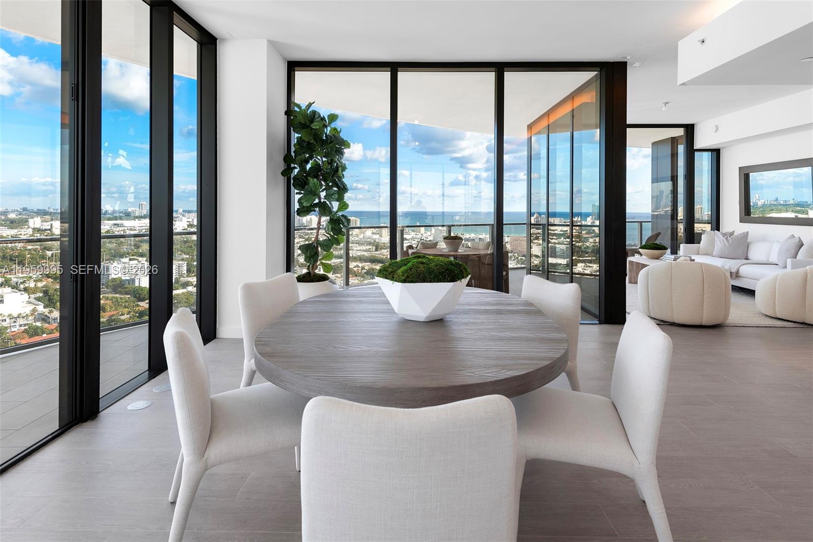 FIVE PARK - Residential