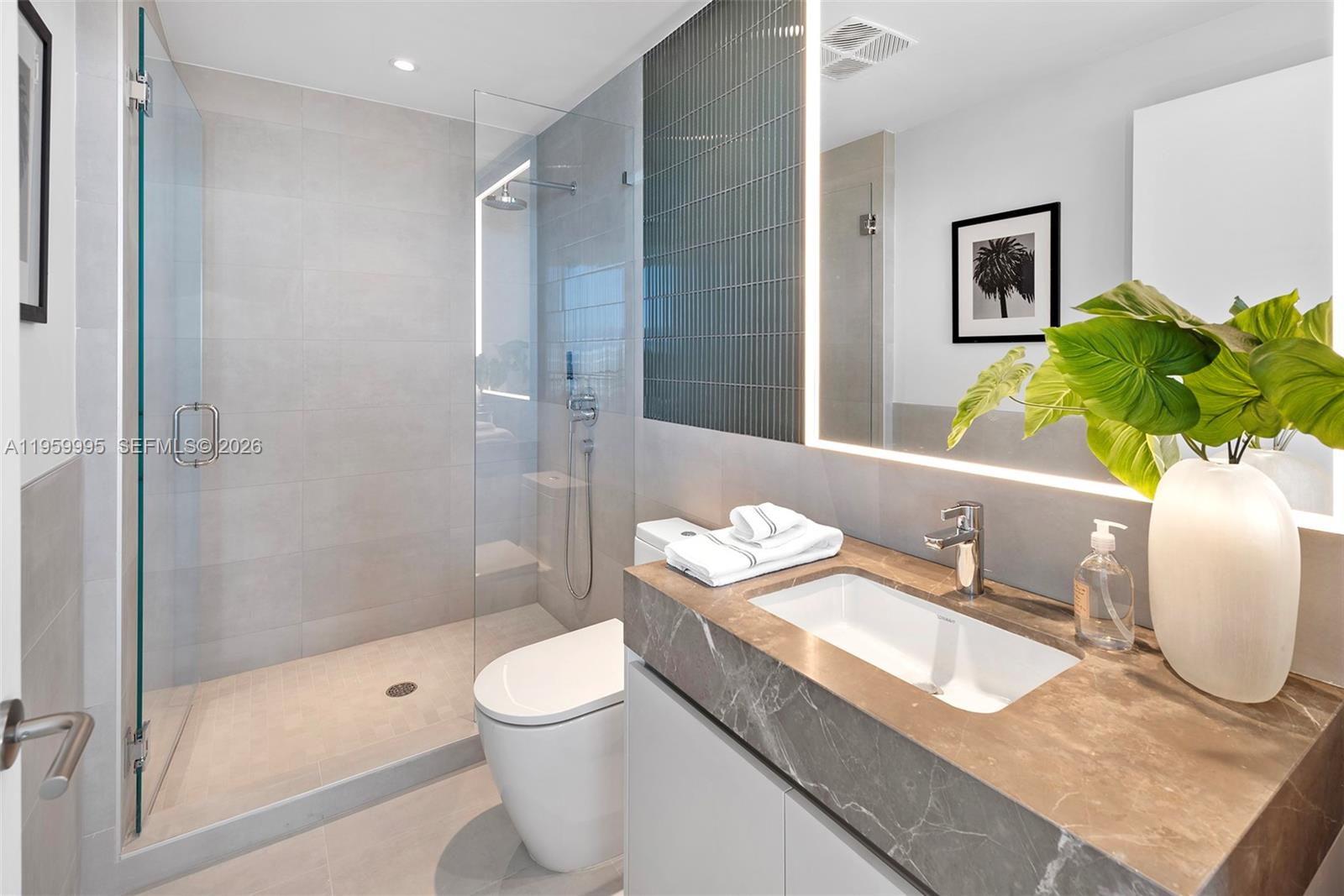 FIVE PARK - Residential