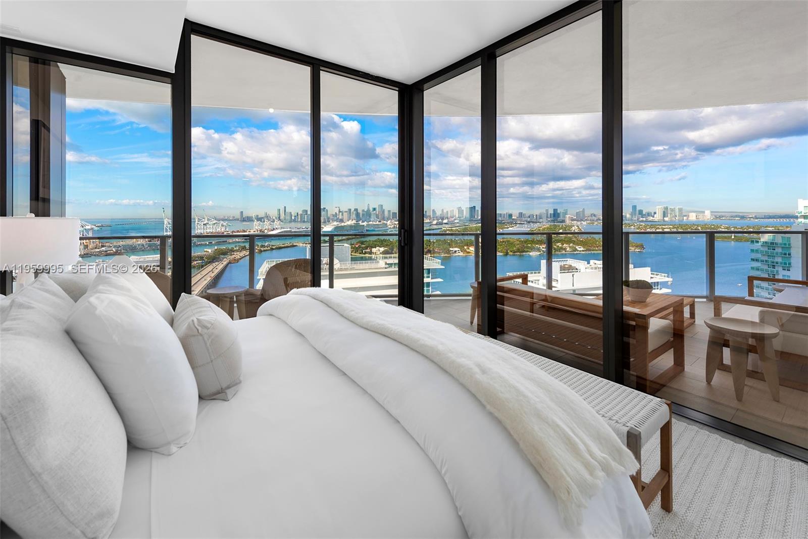 FIVE PARK - Residential