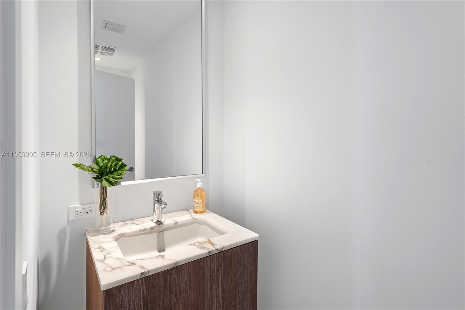 FIVE PARK - Residential