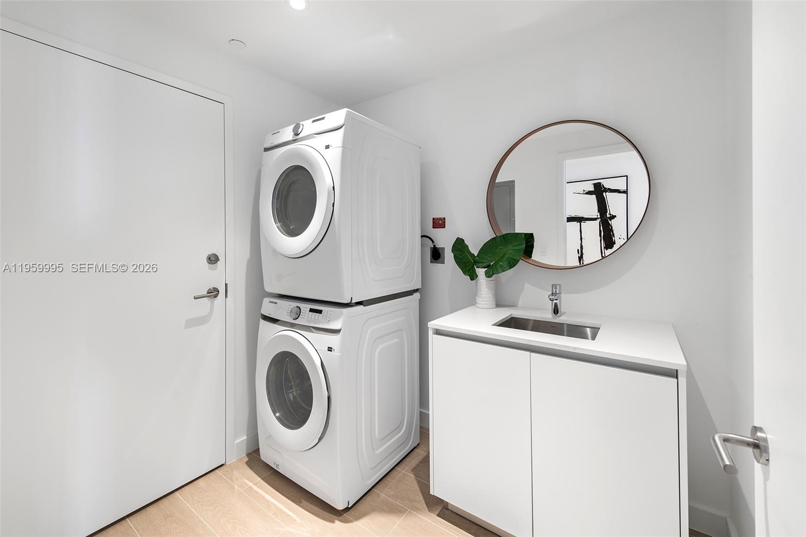 FIVE PARK - Residential