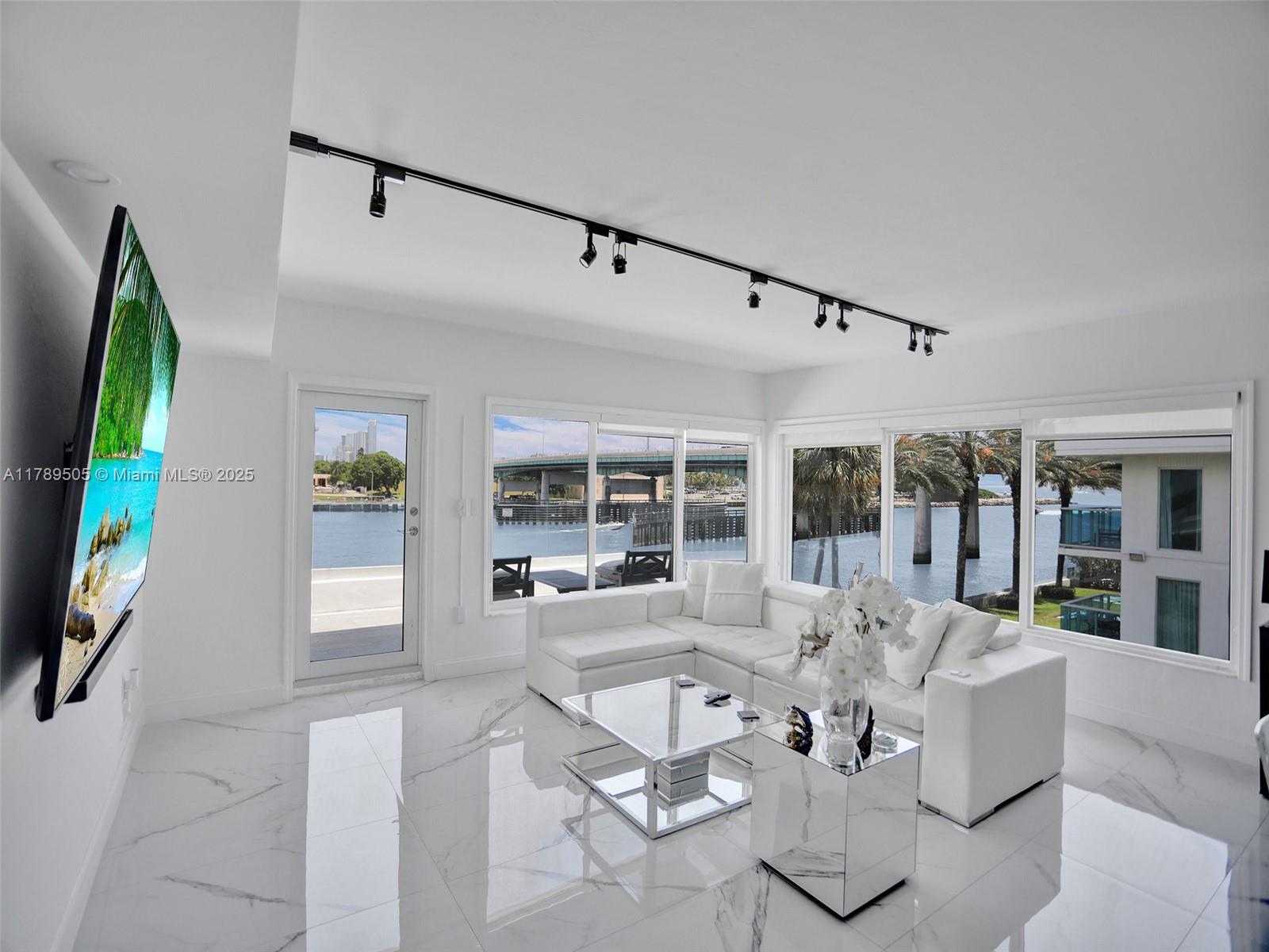 286 Bal Bay Dr 3C