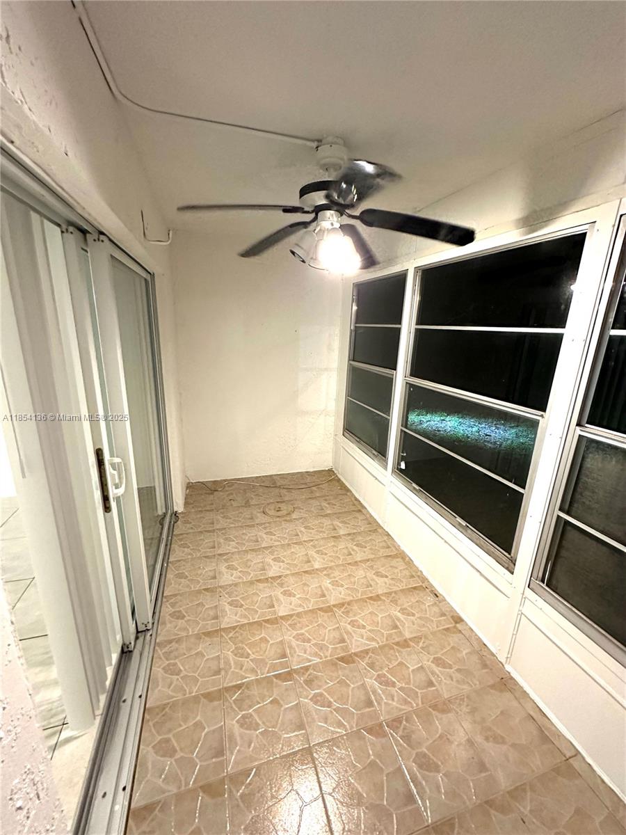 APPLEGREEN CONDO APTS 1 - Residential