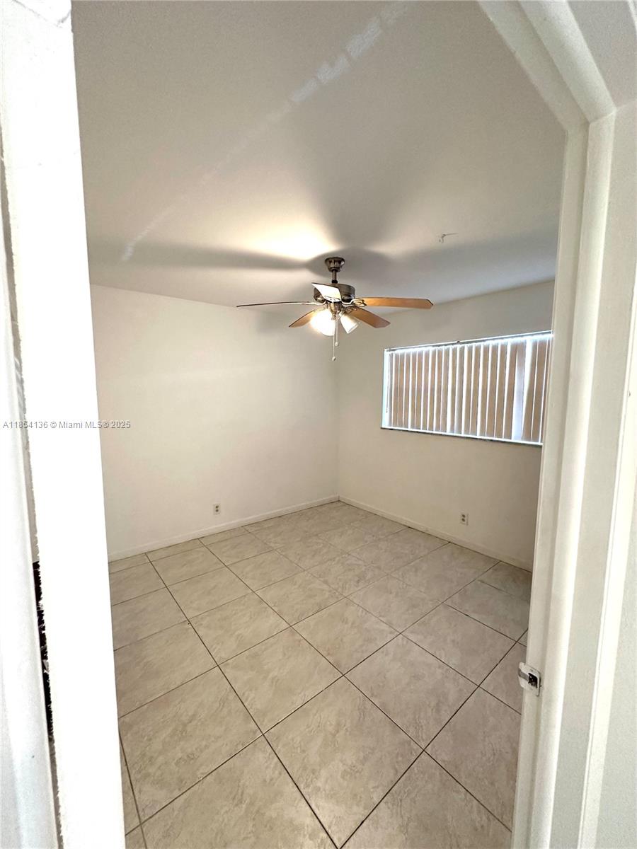 APPLEGREEN CONDO APTS 1 - Residential