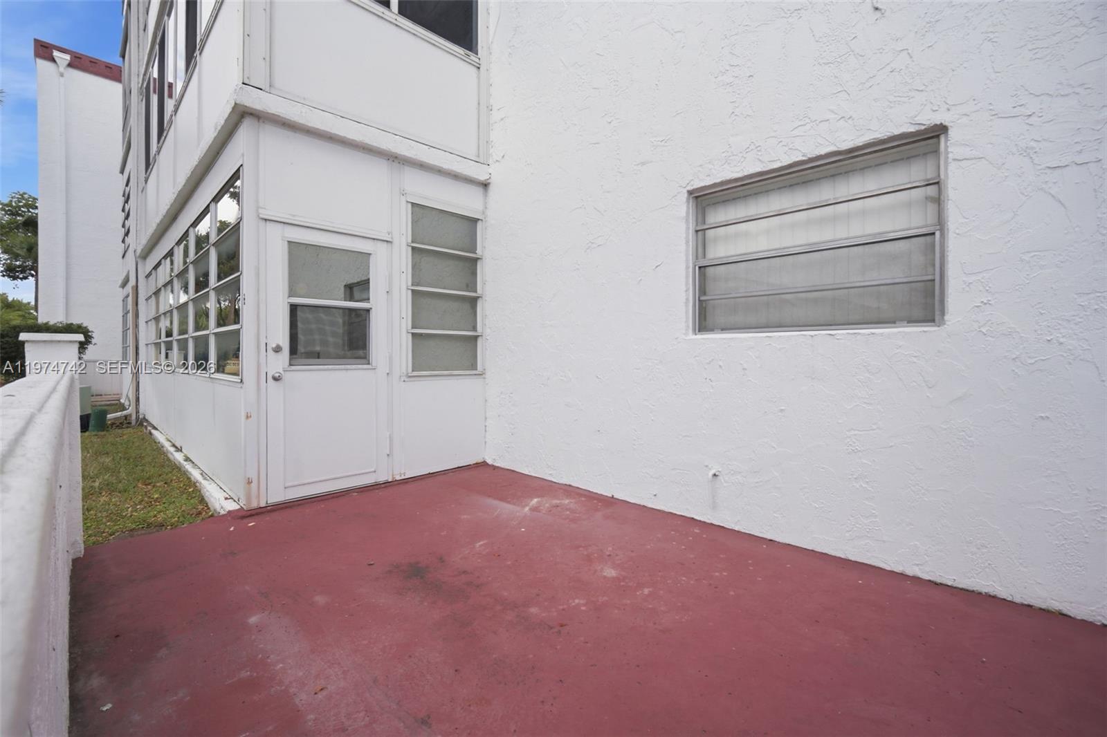 GARNET CONDO - Residential