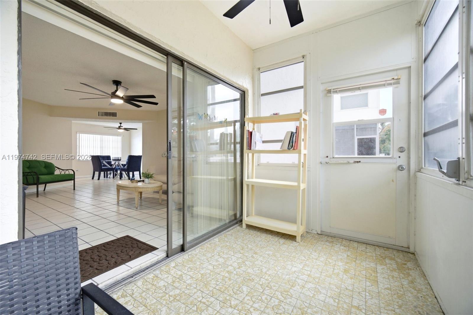 GARNET CONDO - Residential