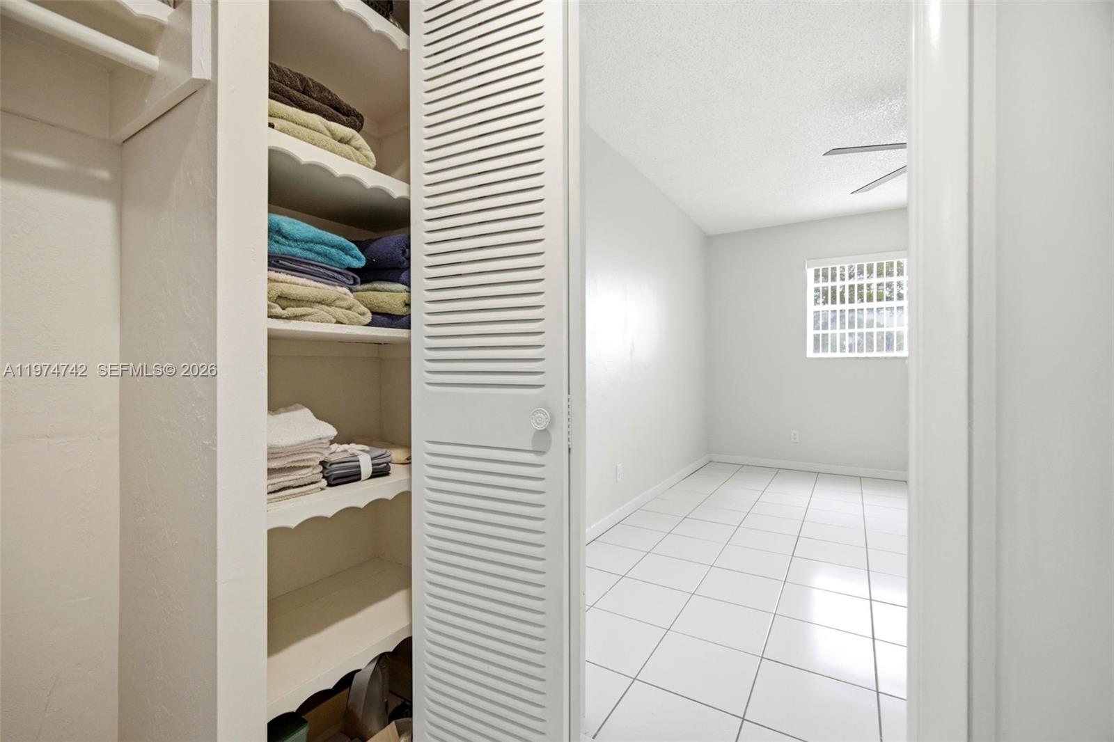 GARNET CONDO - Residential