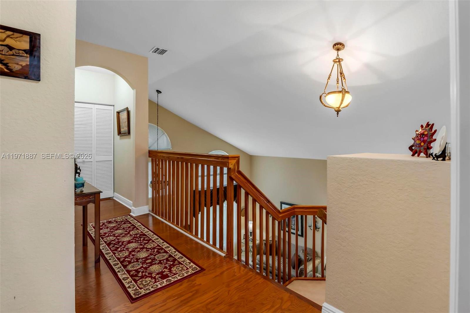 SUNSET LAKES - Residential