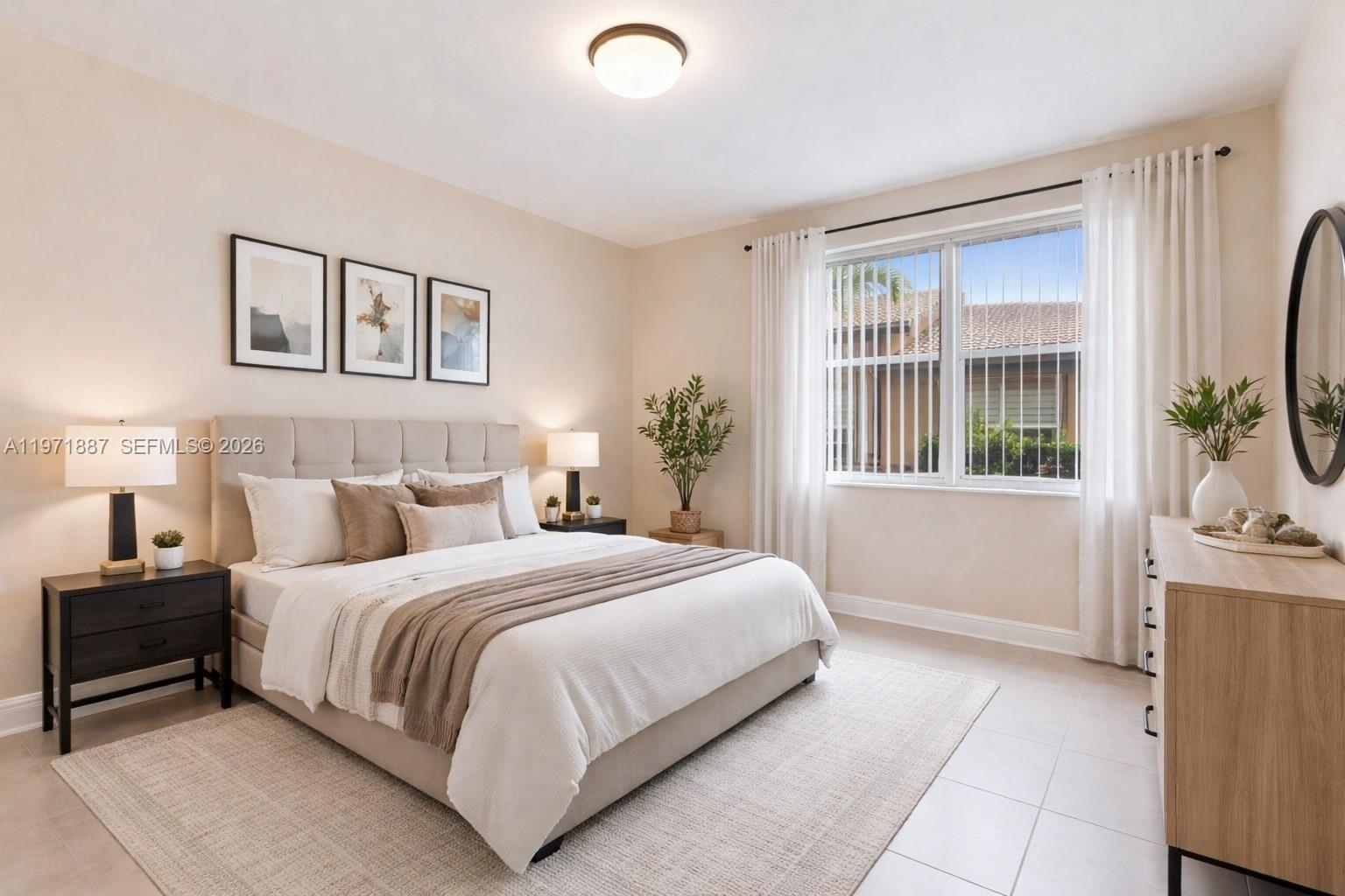 SUNSET LAKES - Residential