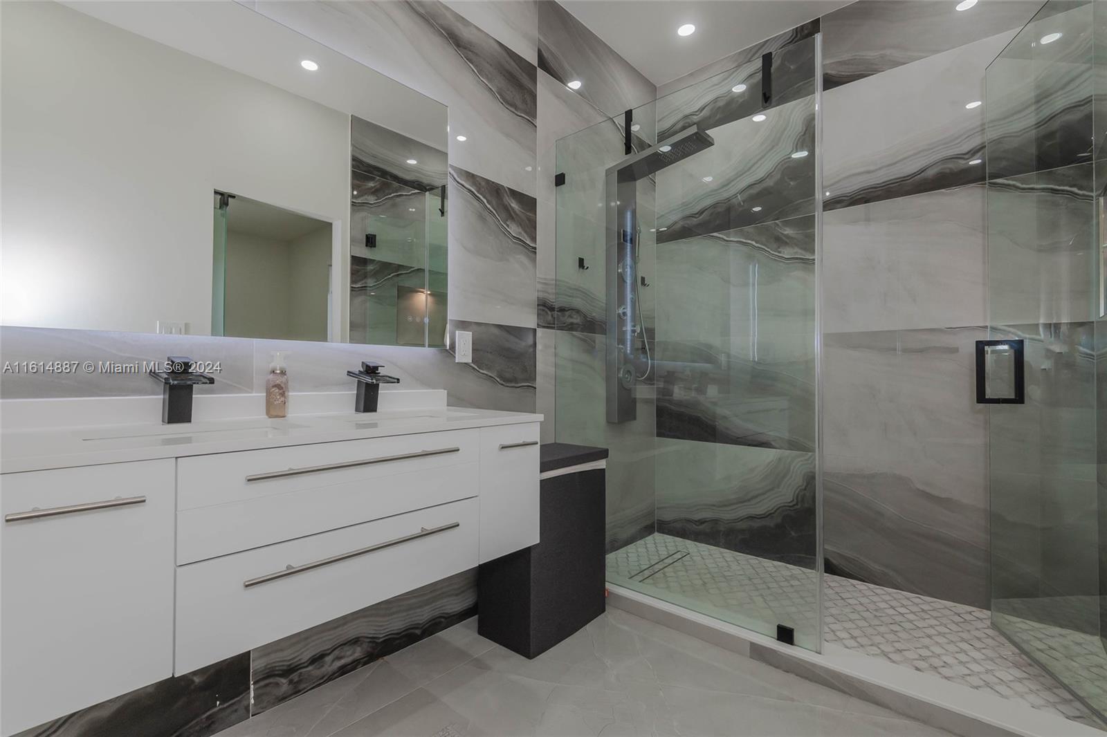 J G HEADS FARMS UNIT A - Residential