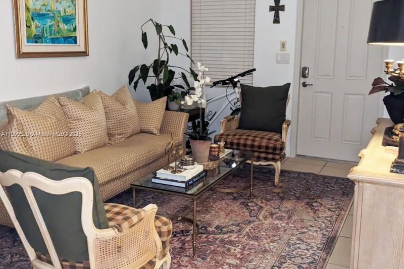 INTERLAKEN - Residential Lease