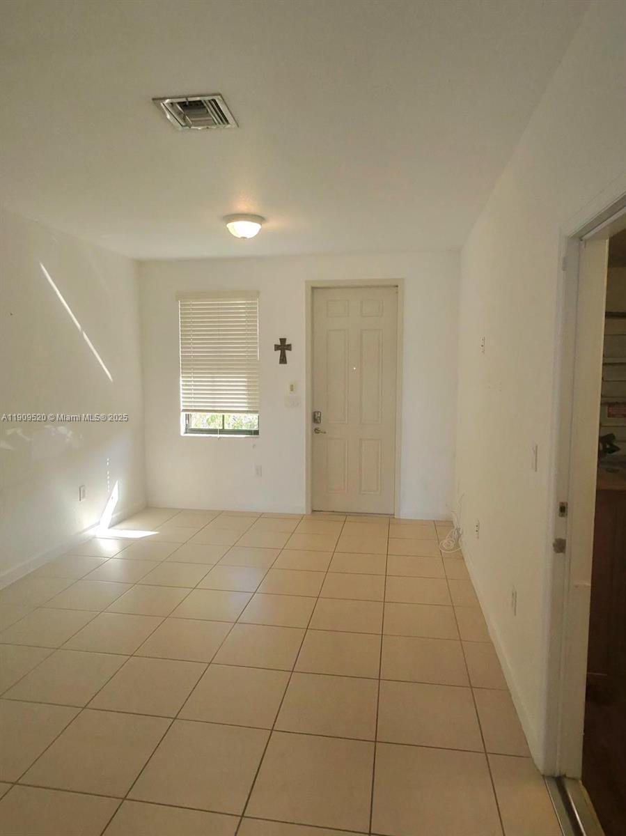 INTERLAKEN - Residential Lease