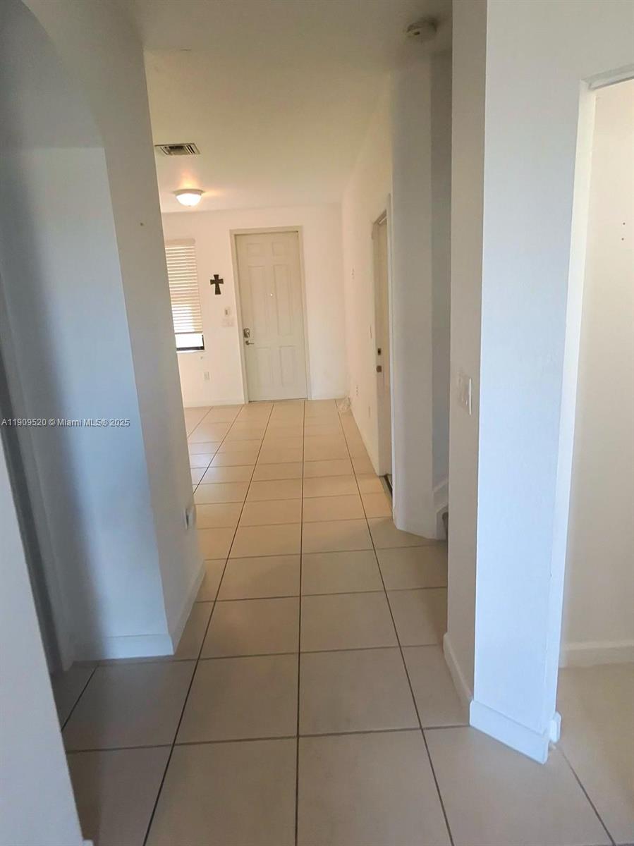 INTERLAKEN - Residential Lease