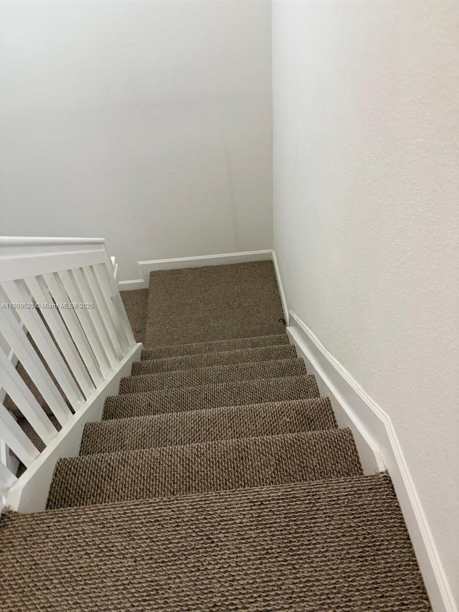 INTERLAKEN - Residential Lease