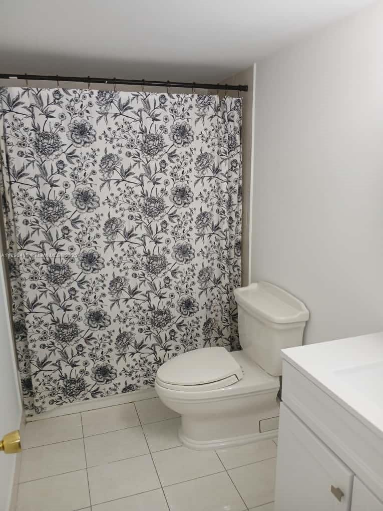 SUMMIT CHASE CONDO - Residential Lease