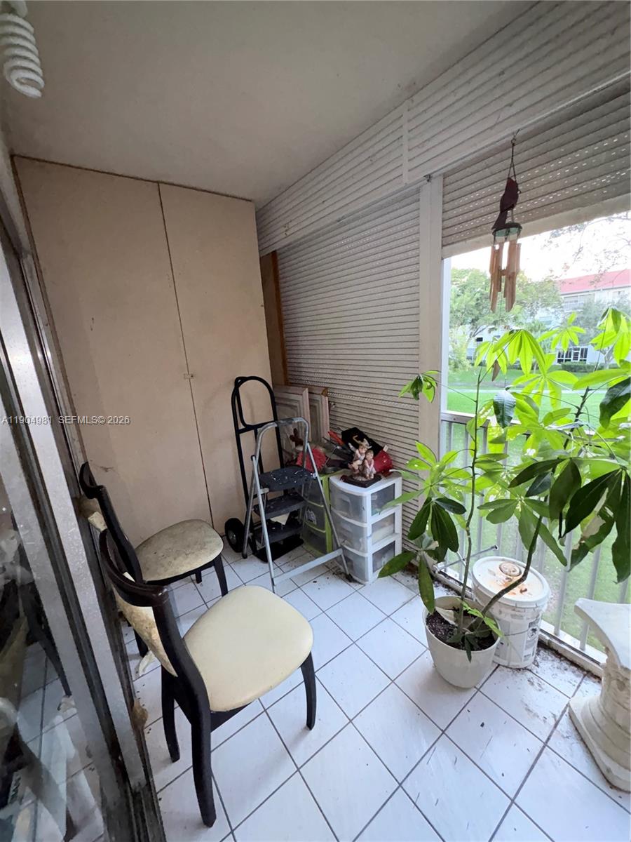 CAMBRIDGE AT CENTURY VILL - Residential