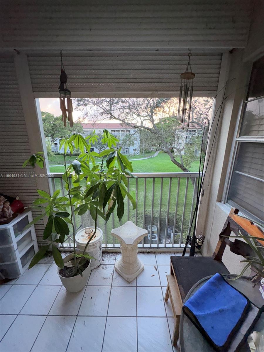 CAMBRIDGE AT CENTURY VILL - Residential