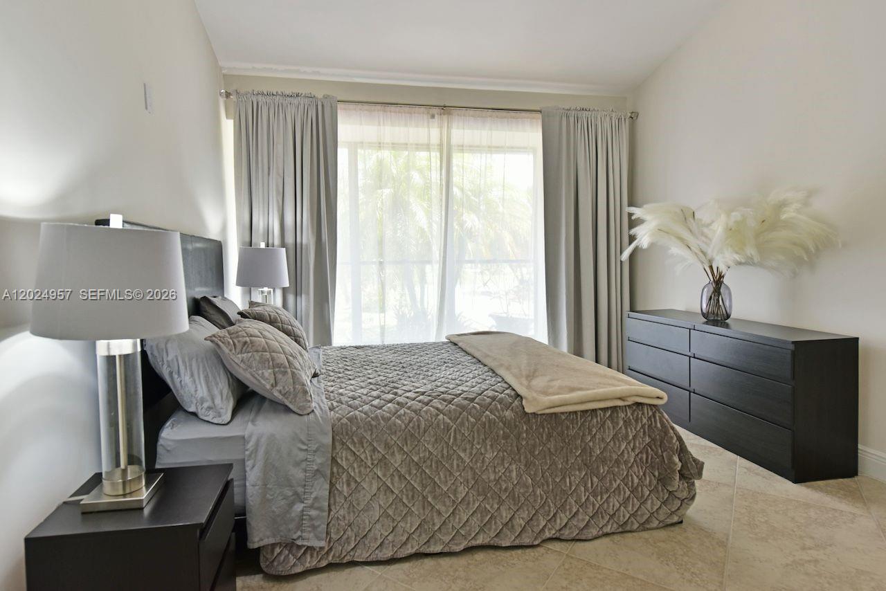 PINEWOOD OF WELLINGTON - Residential