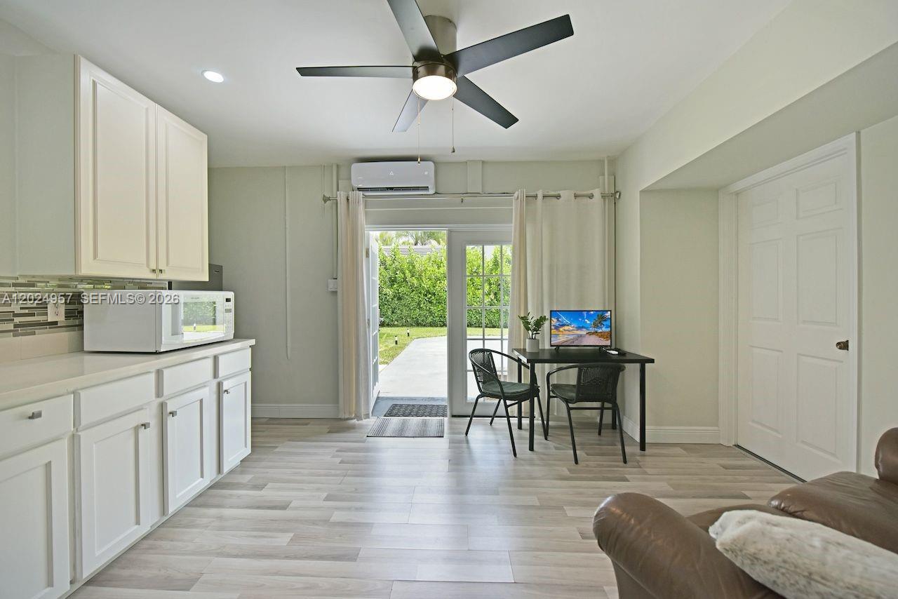 PINEWOOD OF WELLINGTON - Residential