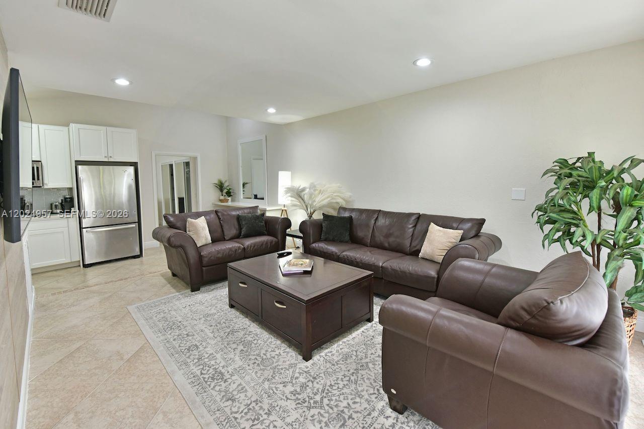 PINEWOOD OF WELLINGTON - Residential