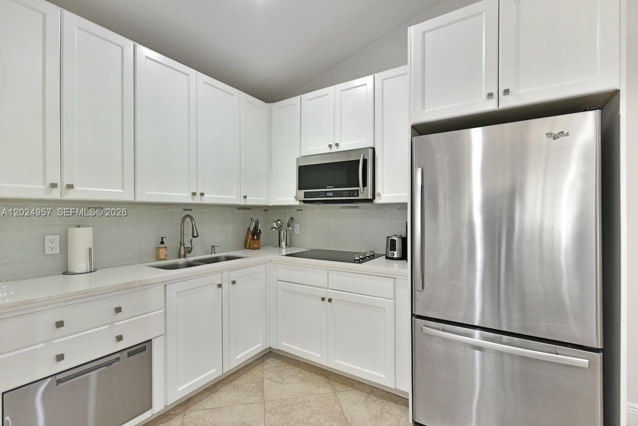 PINEWOOD OF WELLINGTON - Residential