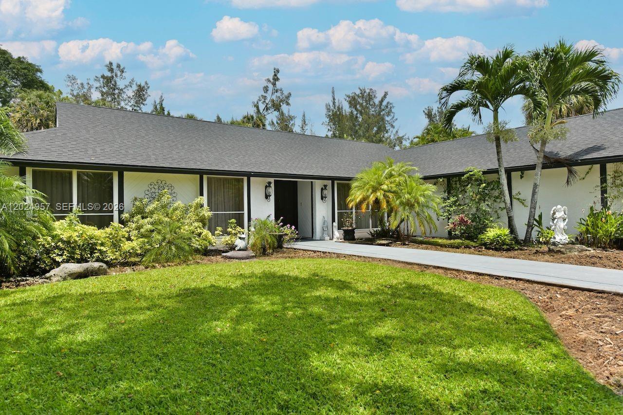 PINEWOOD OF WELLINGTON - Residential
