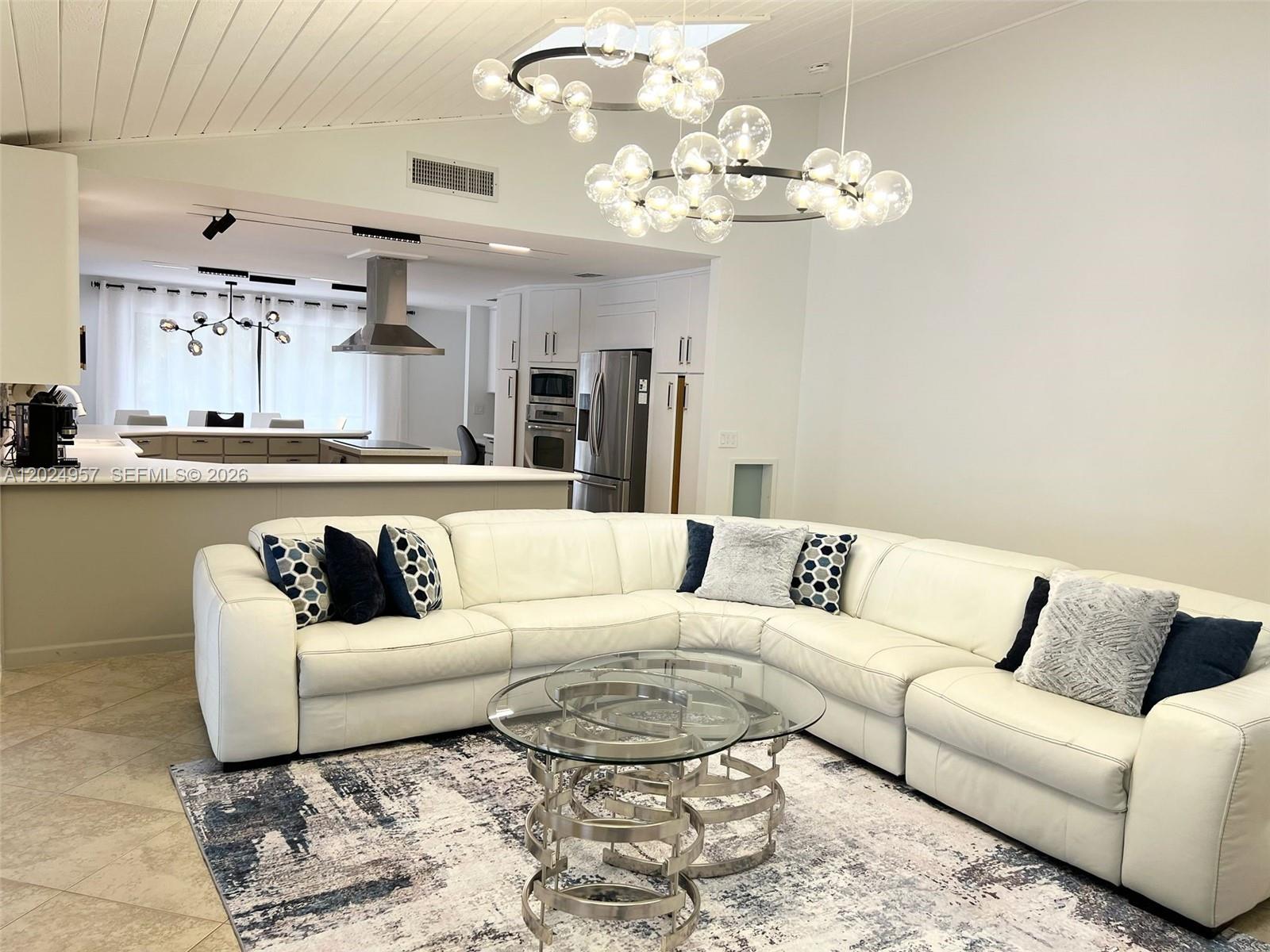 PINEWOOD OF WELLINGTON - Residential