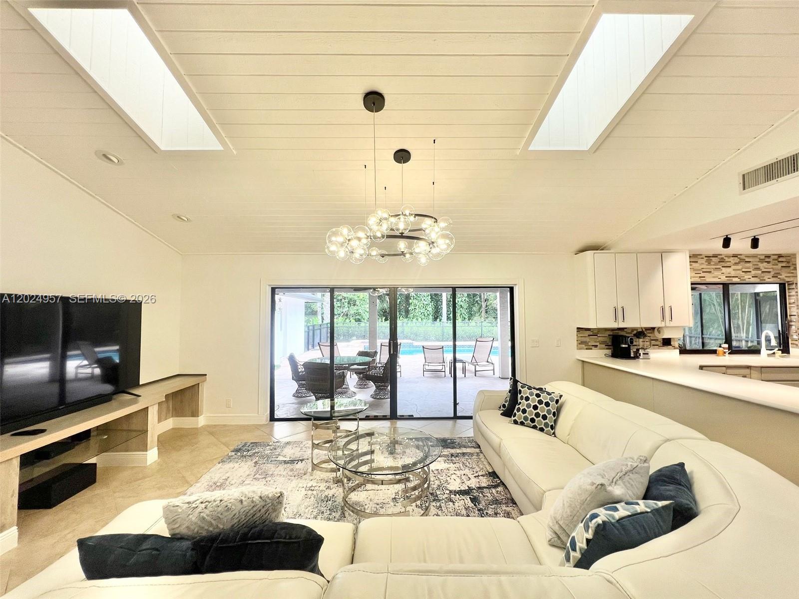 PINEWOOD OF WELLINGTON - Residential