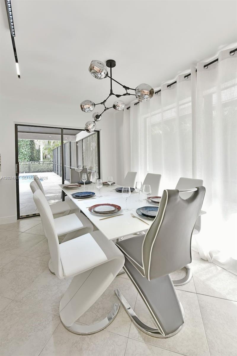 PINEWOOD OF WELLINGTON - Residential