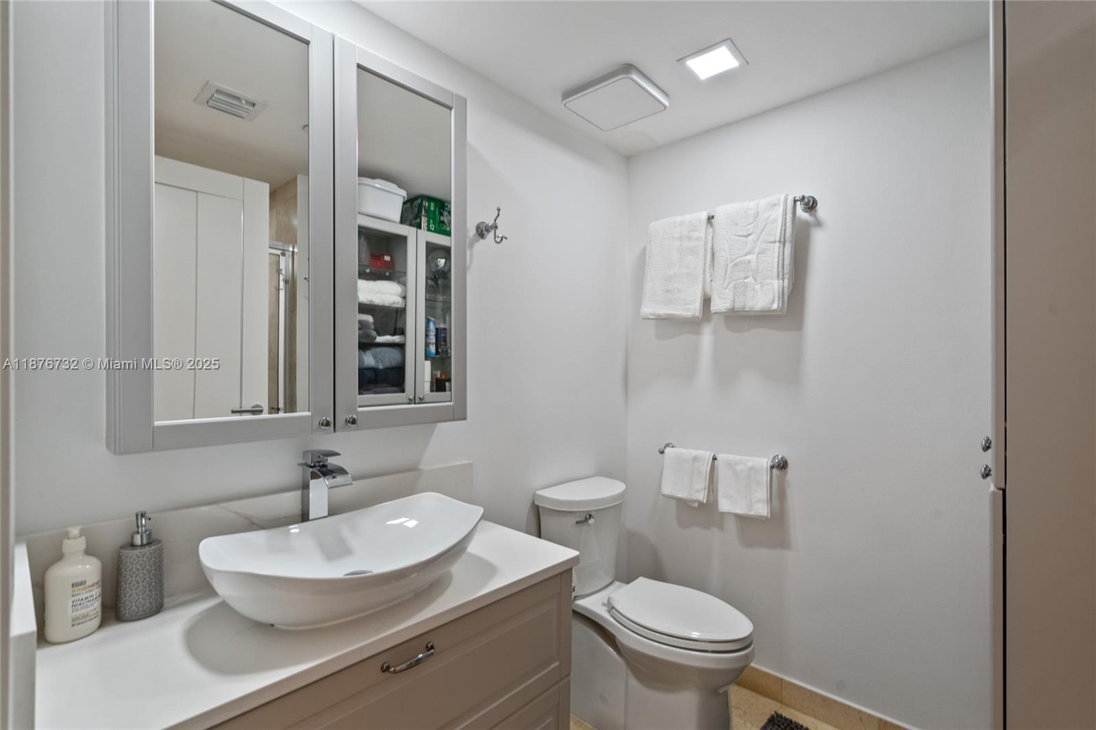 BEACH CLUB TWO CONDO - Residential Lease