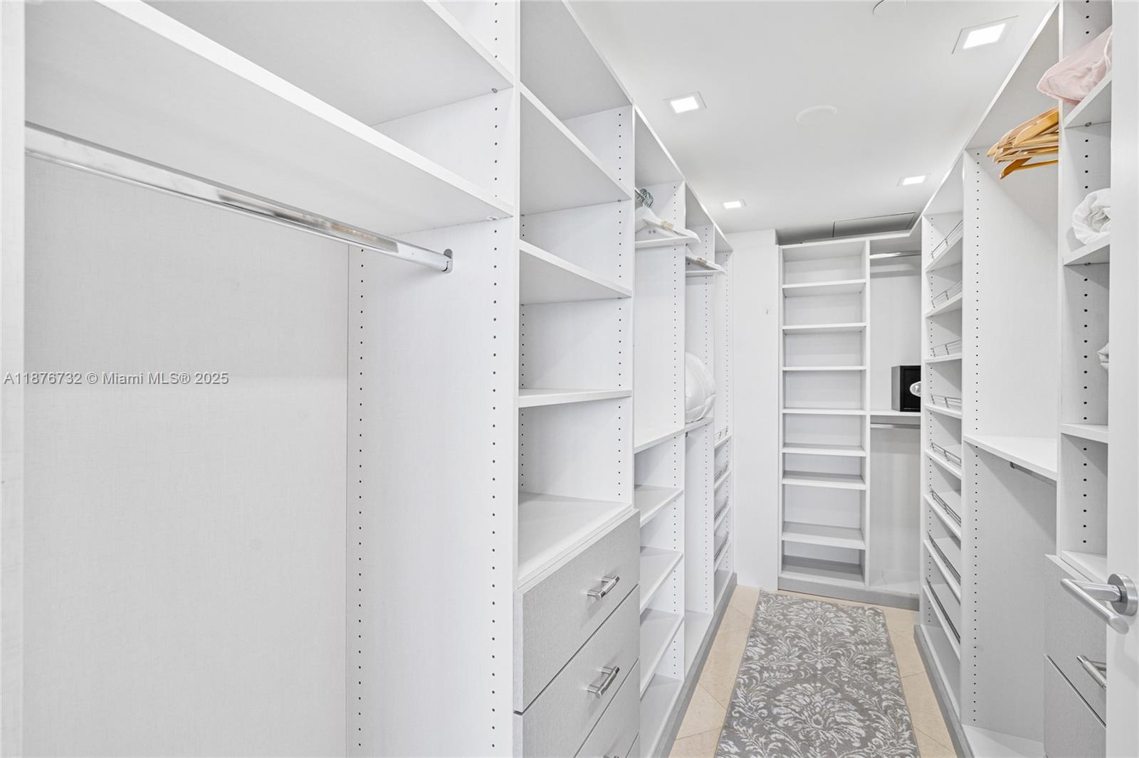 BEACH CLUB TWO CONDO - Residential Lease