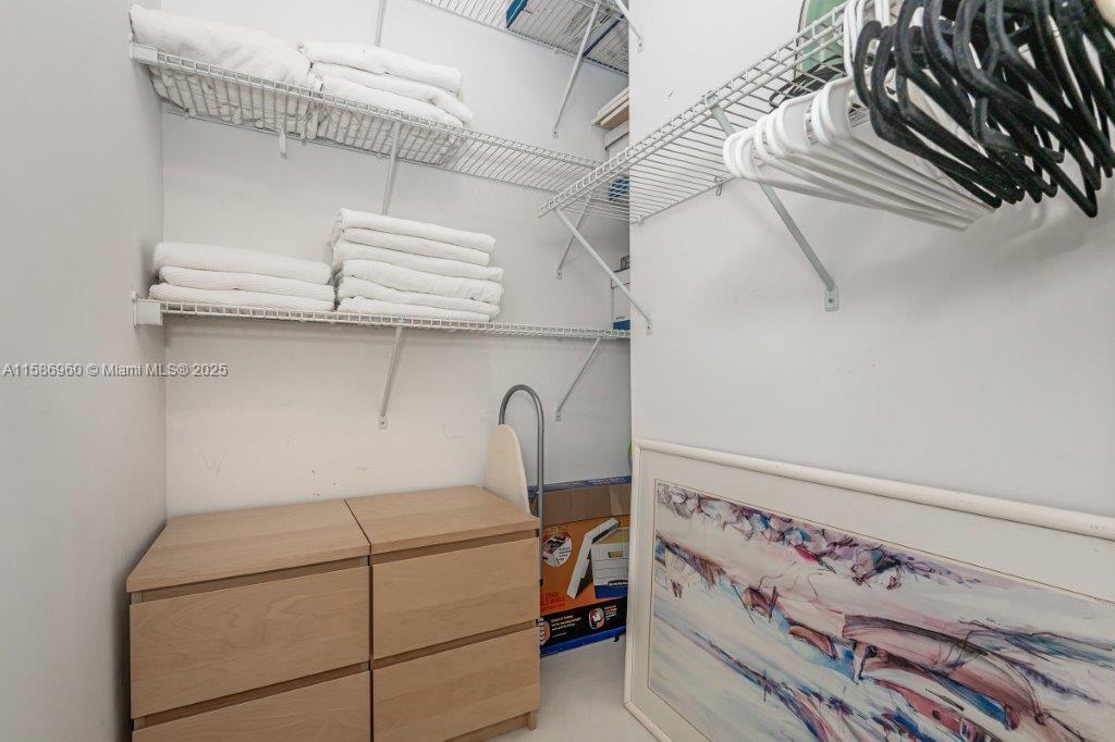 RONEY PALACE CONDO - Residential Lease