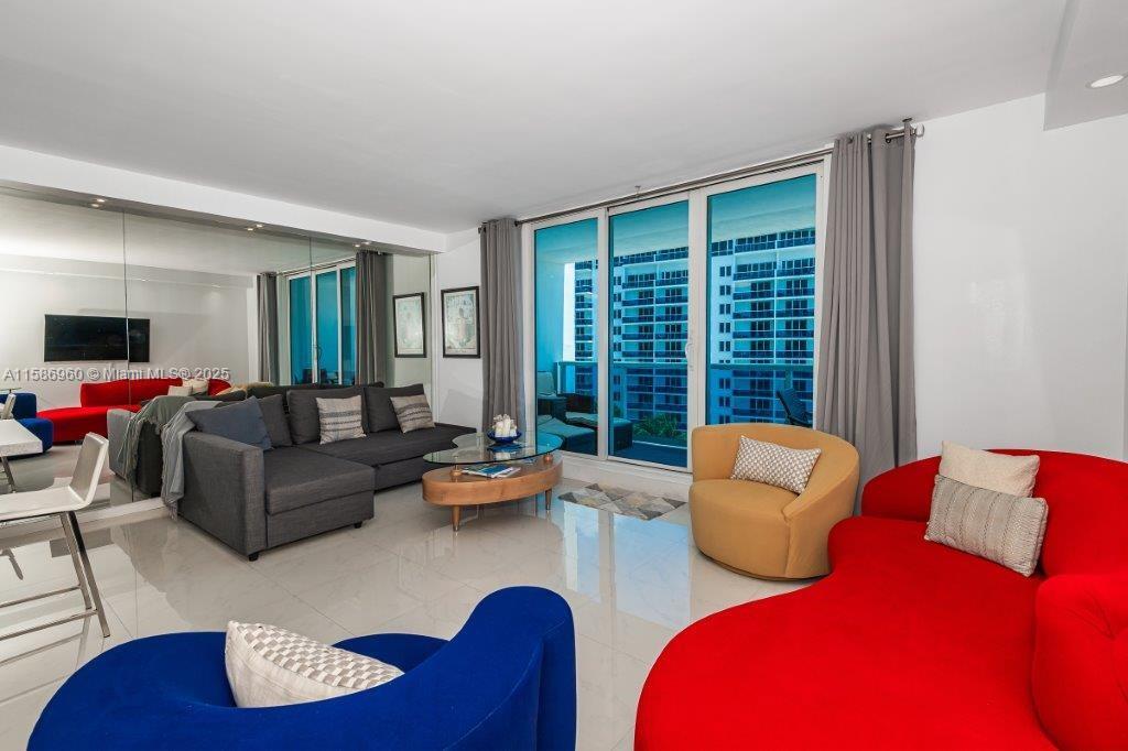 RONEY PALACE CONDO - Residential Lease