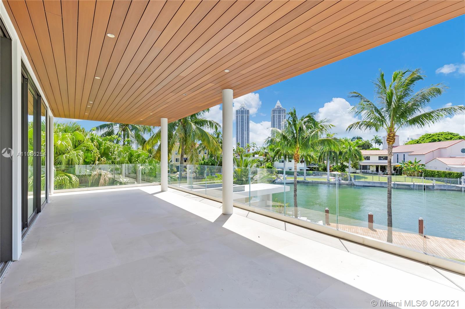 SURPRISE POINT - Residential