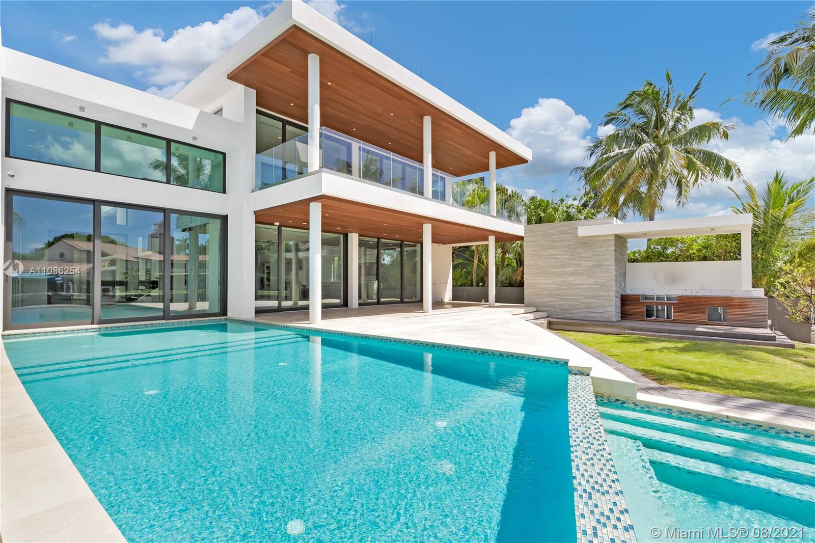 SURPRISE POINT - Residential