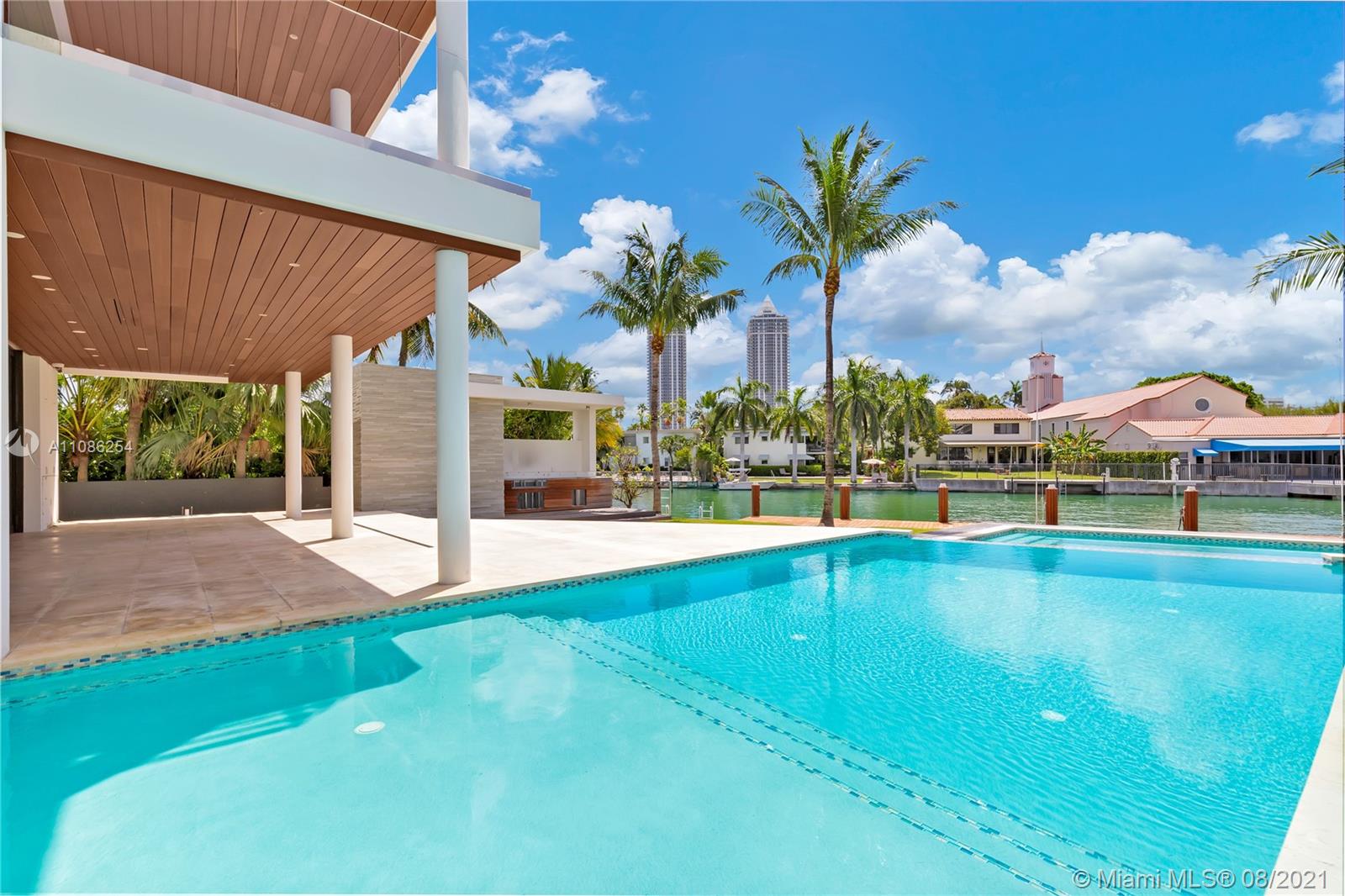 SURPRISE POINT - Residential