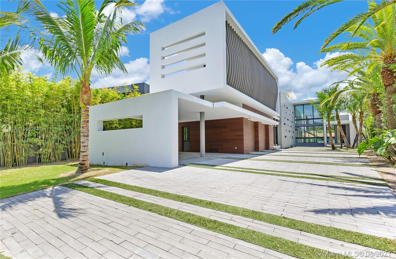 SURPRISE POINT - Residential