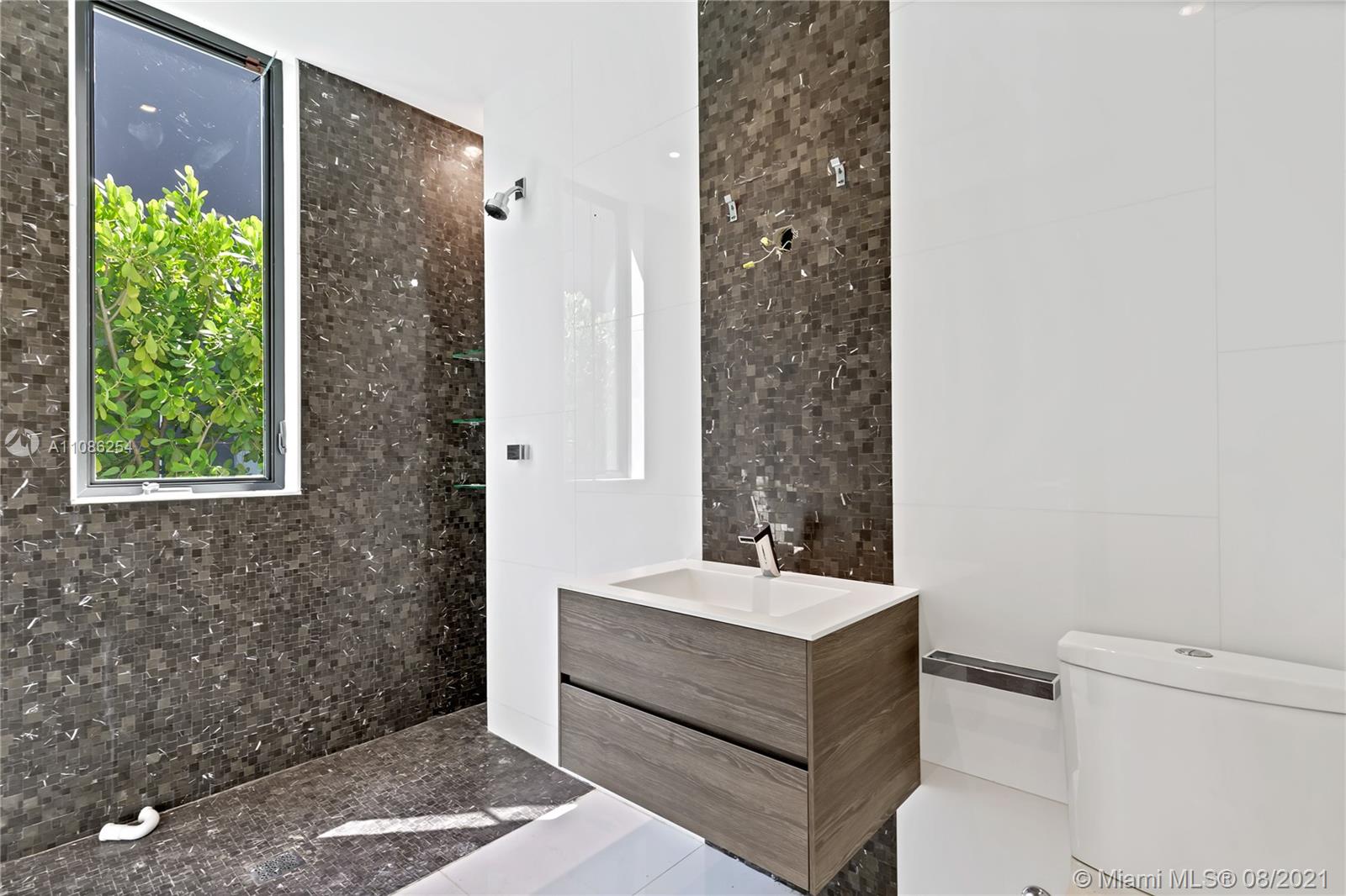 SURPRISE POINT - Residential