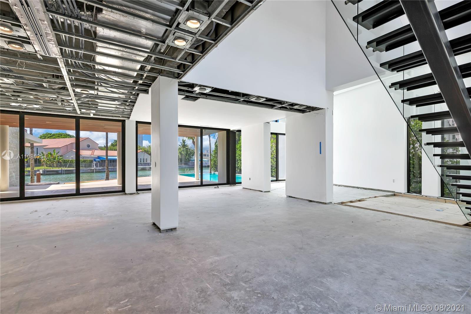 SURPRISE POINT - Residential