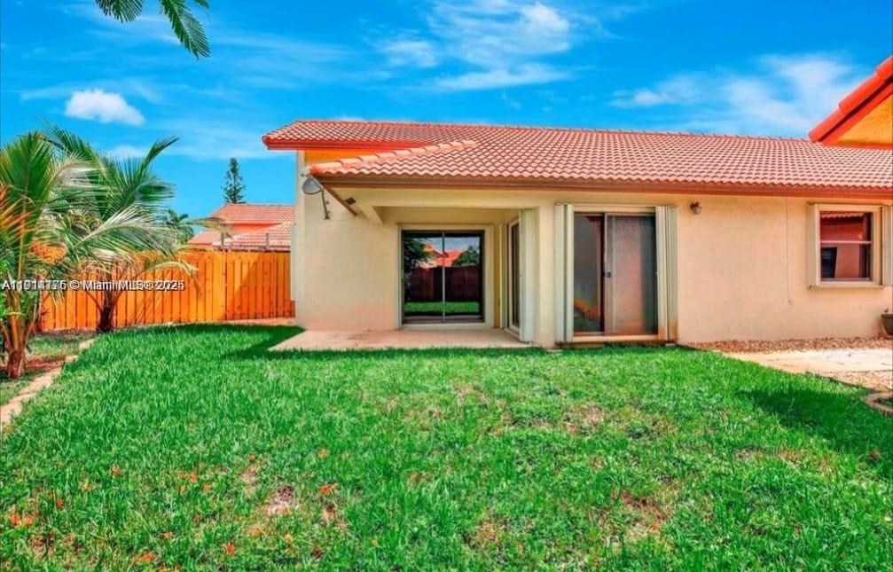 PEMBROKE LAKES SOUTH - Residential Lease