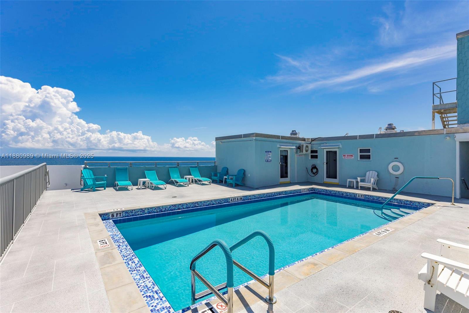 EDGEWATER BEACH TOWERS CO - Residential