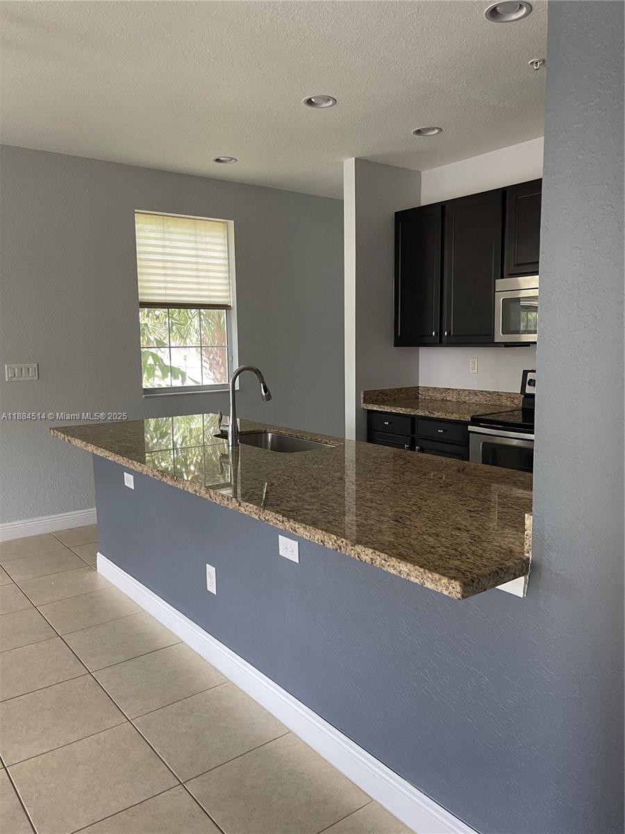 COBBLESTONE II - Residential Lease