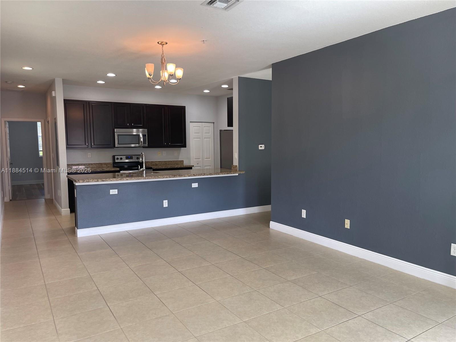 COBBLESTONE II - Residential Lease