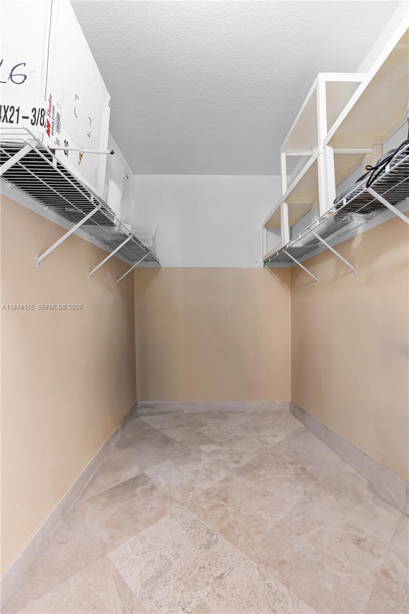 THE COURTS AT SOUTH BEACH - Residential