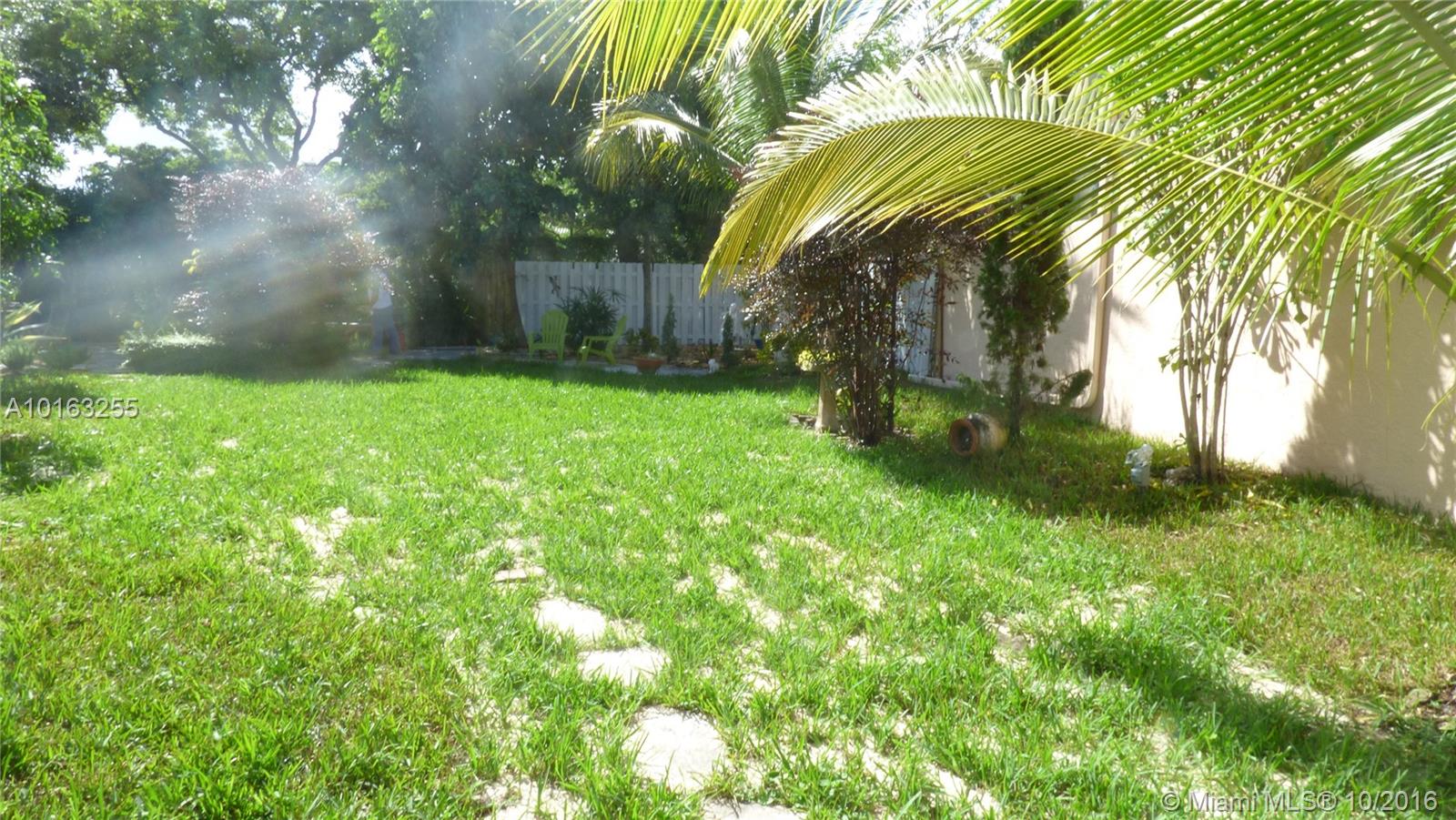 Towngate 156-11 B - Residential Lease