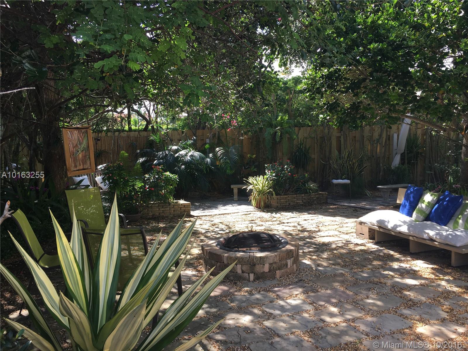 Towngate 156-11 B - Residential Lease