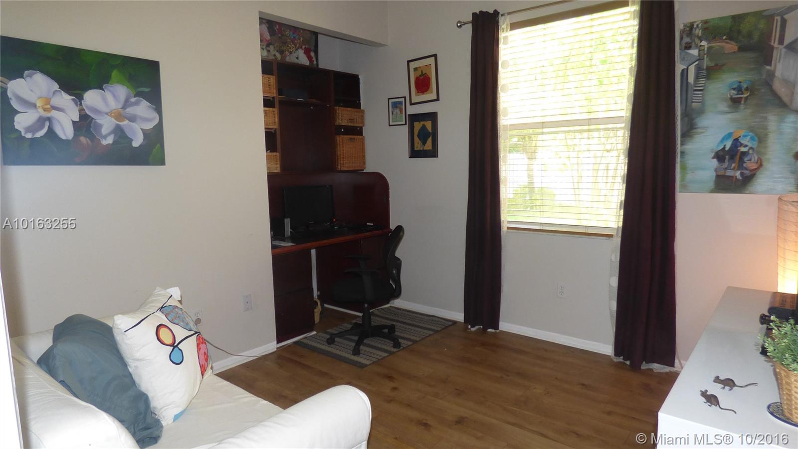 Towngate 156-11 B - Residential Lease